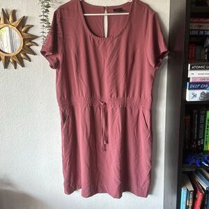 32 Cool Size 2XL Blush Pink Active Wear Dress